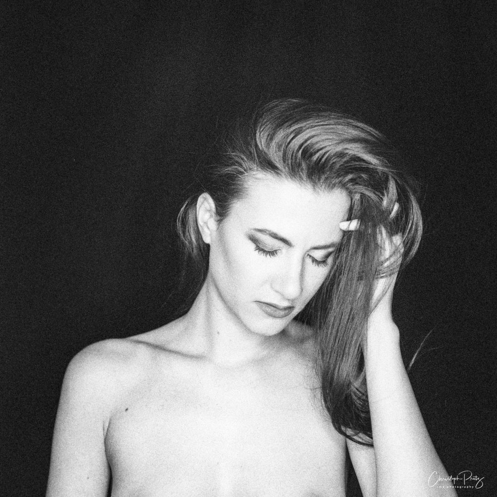 Hasselblad, Lauren Christ, Portrait, Studio, adult, aged film, analog, arm, beauty, cool, face, female, film, girl, glamour, hair, holding, indoor, looking, model, one, people, person, photo shoot, photography, sexy, skin, woman, young