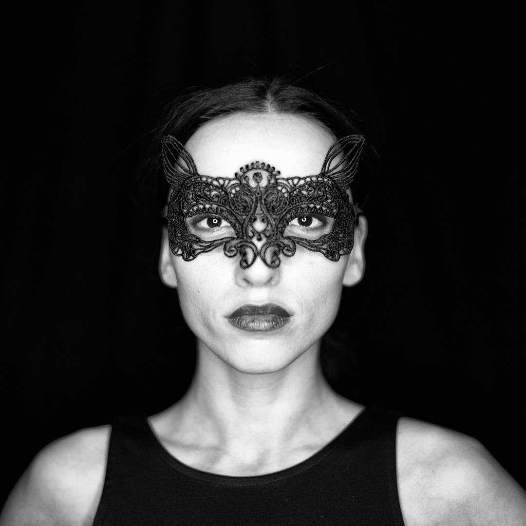 Playing with the Leica and the Voigtländer 50/1.1...