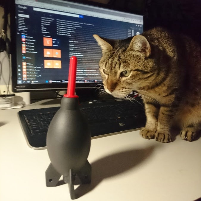 Probably the one photo utility that you should not try to take aboard a plane in hand luggage :-) http://www.b2s.pm/4GyccQ