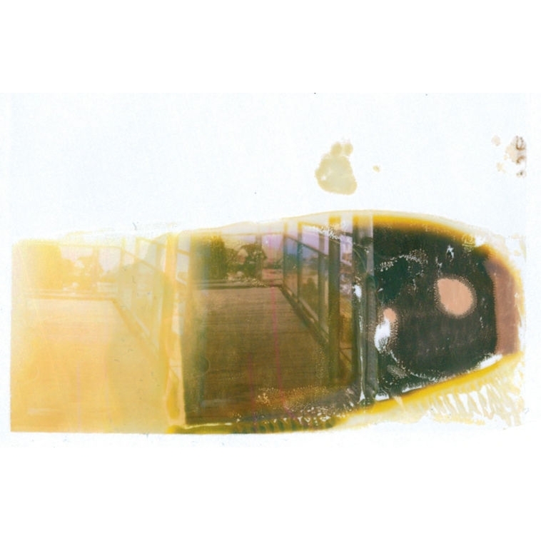 It looks like the Hasselblad Polaback and I are not yet best friends... :-) I call it artistically valuable :-) http://www.b2s.pm/fB26om