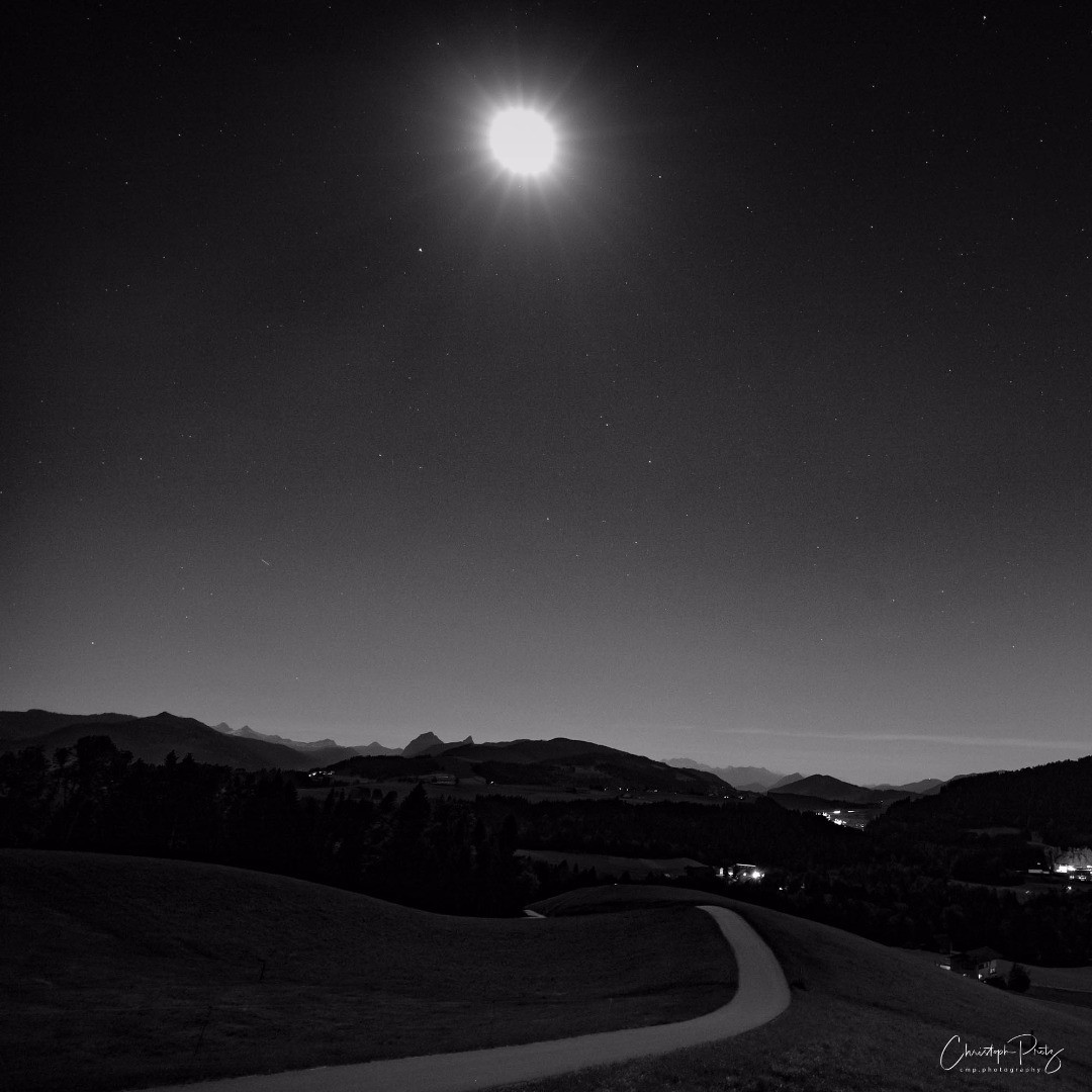 We live a little outside of Zurich and one of my before Corona time goals was already to show the beauty of the landscape over here. For once one of my favorite places by night. A friend of mine and I where doing camera tests for a future Milky Way shot when there is less moonlight in 2-3 weeks.
Again, why go far away the good is so close :-)
.
.
.