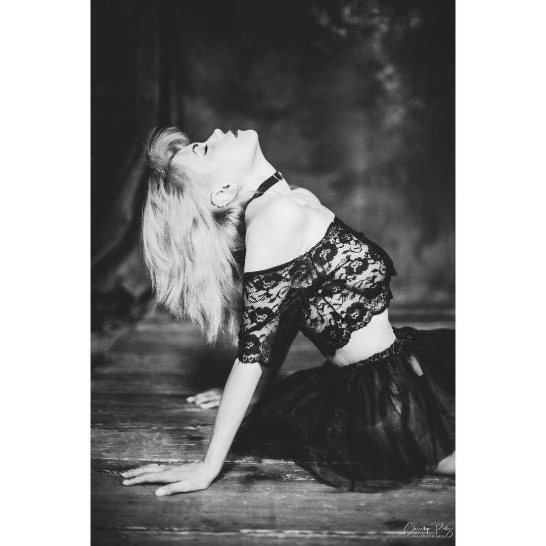 From a shooting with the wonderful Anna @yanova_egyptian_mau a while ago. We had good fun and I think the results speak for temselves.
.
.