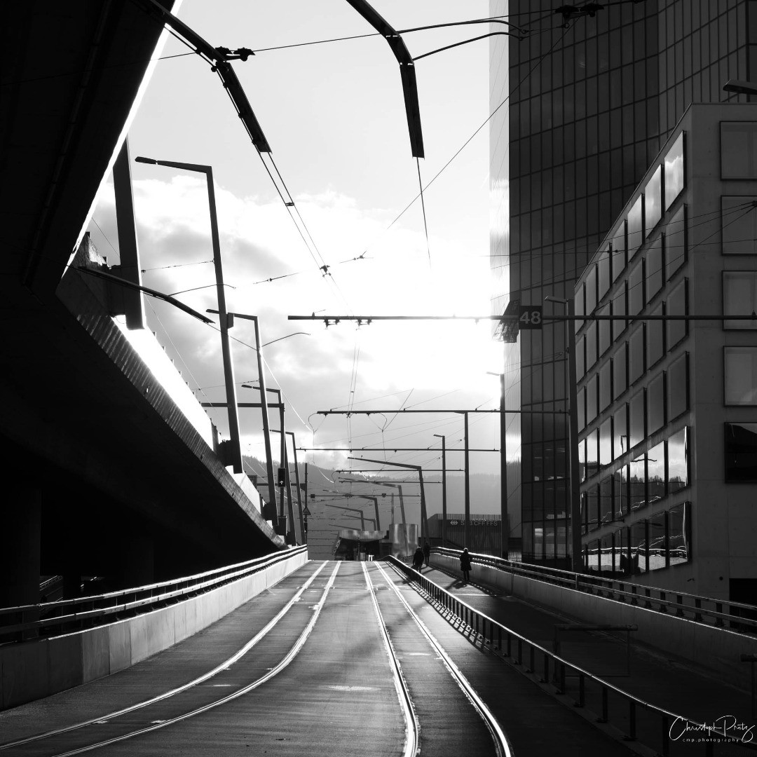 I found some old Betacam SP tapes from my TV time while cleaning up, which Xaver still had a player for. Empty and cold Zurich winter afternoon on my way to the TV station yesterday.
.
.
