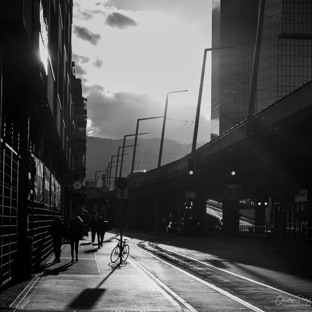 I found some old Betacam SP tapes from my TV time while cleaning up, which Xaver still had a player for. Empty and cold Zurich winter afternoon on my way to the TV station yesterday.
.
.