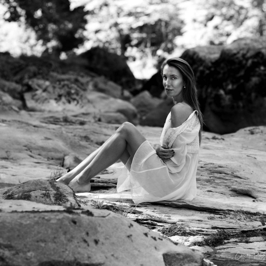 A little earlier this month Michaela @mia.ciza came to visit me for a sunset shooting in a hidden place not far from where I live. After a steep 30 m climb we where at the bottom of river Sihl (on of the rivers that flows to Zurich). There you can find all kinds of huge rocks and washed out stone plateaus, no need to travel to Ticino :-)
We had a wonderful evening and lot's of fun shooting. I'm still choosing the pictures. Three pictures that I spontaneously liked I show you today.
.