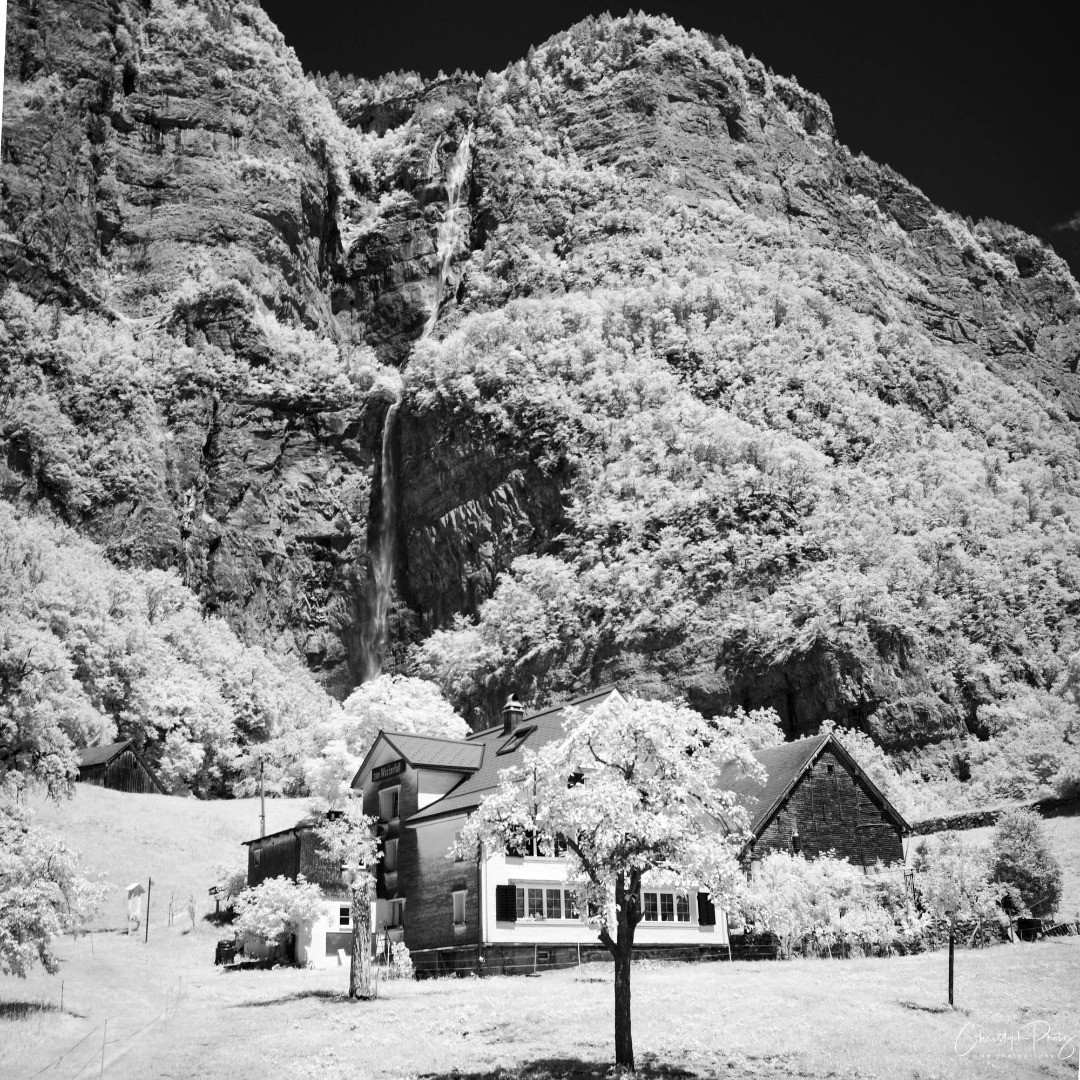 Friday we went for a mini hike to the Seerenbach falls which are the highest cascade water falls of Central Europe and the Alps. Fun fact here is that they are only 30 minutes by car (and an easy hike) away from where we live and my Bavarian team mate had to point me (Swiss) to it (there we have learned something once again) :-) The magnificent view is from above the falls (close) in Arvenbüel. As I was asked for technical details for former infrared pictures, this again was done handheld with a (unmodified) Leica M10M, an Elmarit 28mm (on 4 or 5.6) and a Hoya R72 Filter.
.