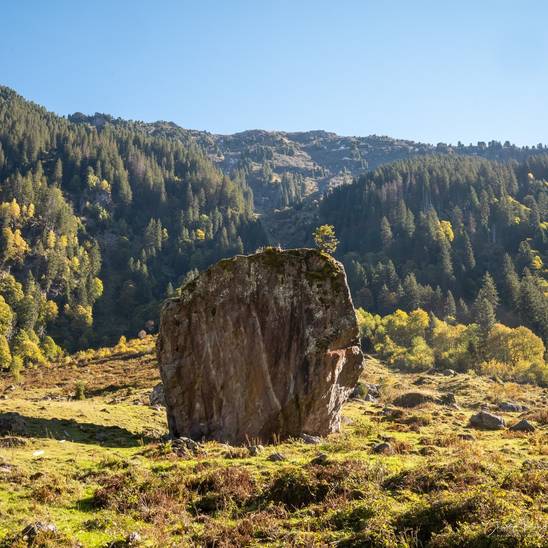 Beautiful autumn weekend in Switzerland, everybody was hiking, so did we. We tried to discover the yet to us unknown Murgenthal near Walensee.
